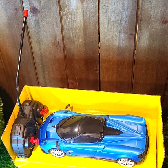 REMOTE CONTROL CAR Pagani Huayra Roadster Toy NWT NIB - Picture 3 of 8